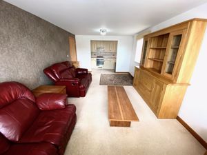 Lounge/Diner- click for photo gallery